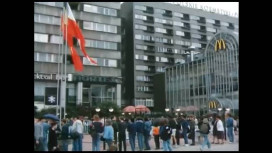 Jak wyglądała Warszawa w latach ’90